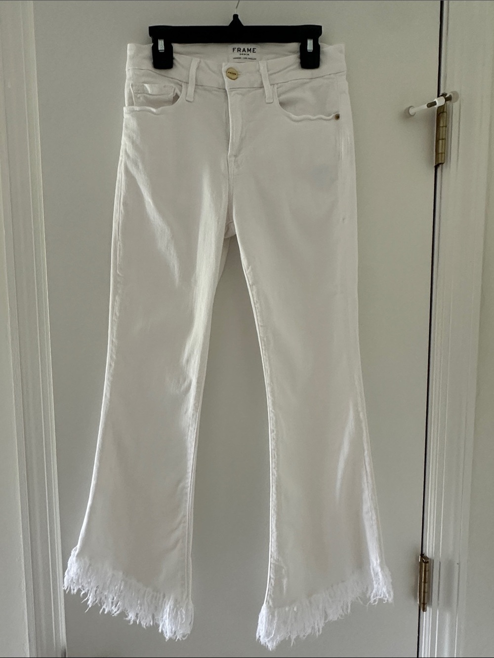 FRAME Le Crop Mini Boot Jeans in Blanc White | Size 25